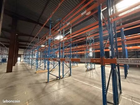 local bureaux 2 800 m²