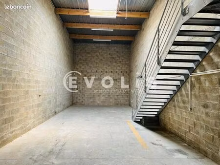 local d'activité 118 m²