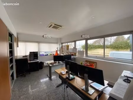 local d'activité 860 m²