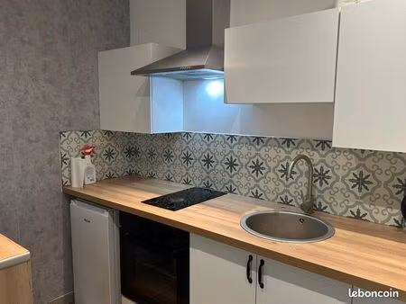 charmant studio cabine