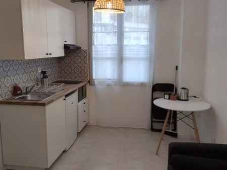 studio meublé 18m2 plein centre ville