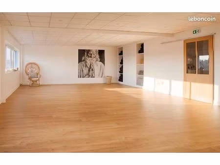 local commercial auray