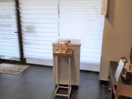 local commercial ou bureau 65 m2