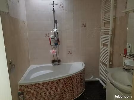 louer appartement f-2 dans résidence privée