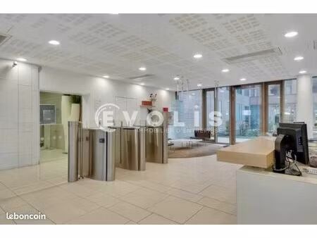 bureaux 519 m²