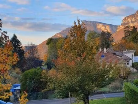 location t2 challes les eaux