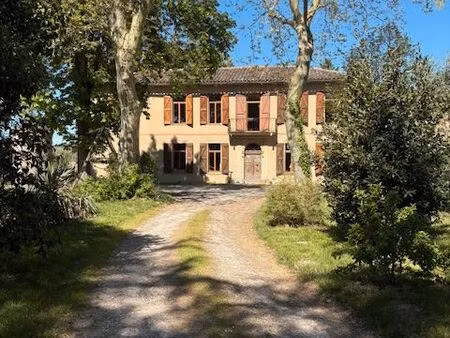 maison de charme avec piscine – cadre nature  volumes et lumière – lisle-sur-tarn