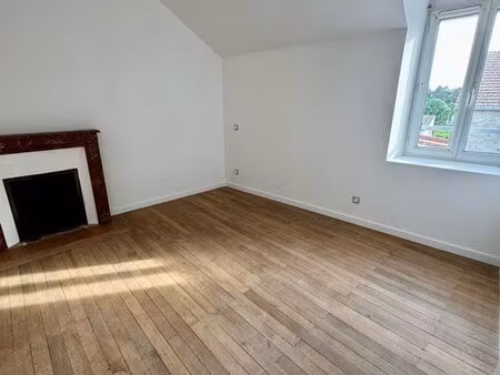 t3 52m2 - rénové à neuf - centre ville - parking privatif