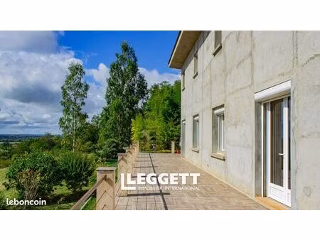 maison 7 pièces 196 m²