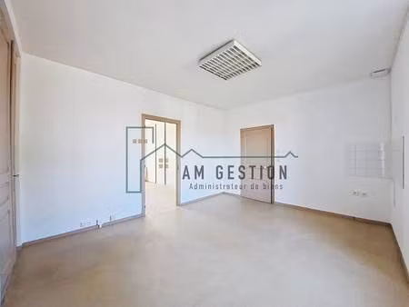 local commercial à louer