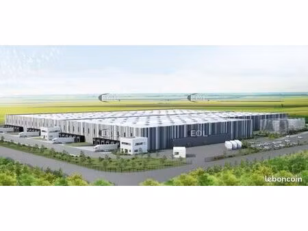 local logistique 12 009 m²