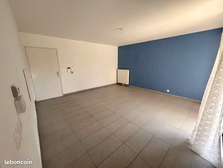 t3 avec jardin/terrasse 35m² – 2 chambres – parking – 5 min gare rambouillet