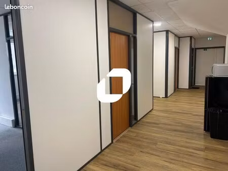 bureau 163 m²