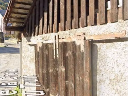 local / box / garage / garde meuble / stockage accès libre