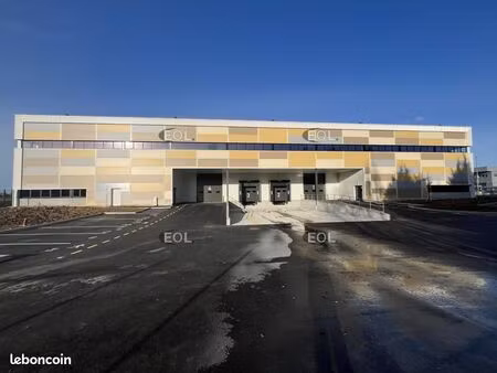 local industriel 3 172 m²