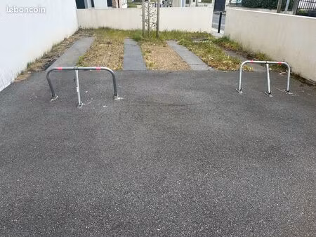 places de parking à louer