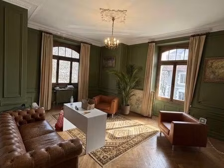 annecy centre  entre bonlieu et tribunal – bureaux haut de gamme au cœur d’une demeure de 