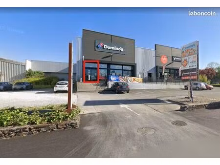 local commercial avec vitrine 130m2