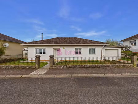 maison de plain-pied f5 trois chambres deux garages jardin