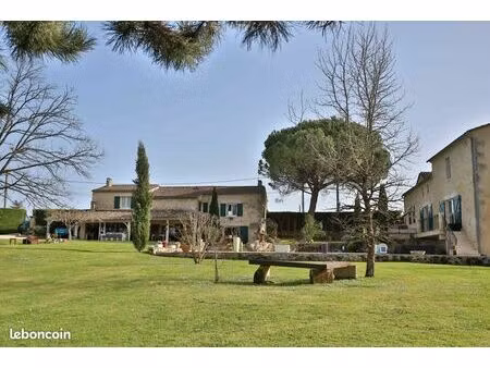 propriété 12 pièces 330 m2