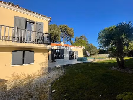 maison 7 pièces avec piscine à 10mn de la mer
