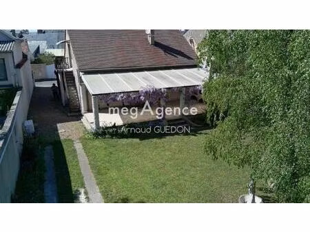 la vie au calme  le centre-ville à pied : votre futur projet à la flèche