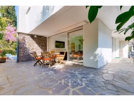 saint-cloud - montretout - maison familiale et de réception.