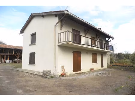 location maison 4 pièces 105 m² à saint-girons (09200)  708 €
