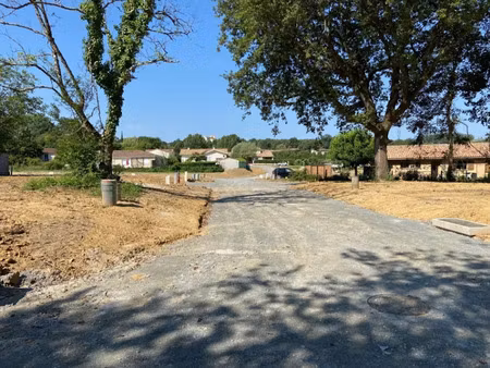 vente terrain 700 m² à ambares-et-lagrave (33440)  179 000 €