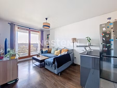 à vendre appartement 2 pièces au dernier étage avec ascenseur quartier de la croix bonnet