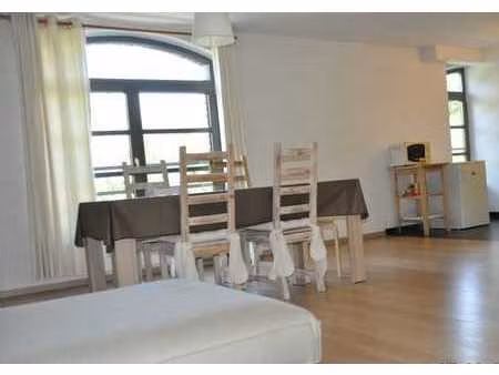 appartement 2ch herve  cuis équipée  parking couvert.