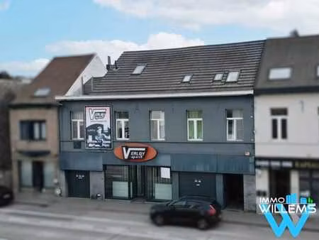 immeuble de rapport avec 3 unités d'habitation + commerce