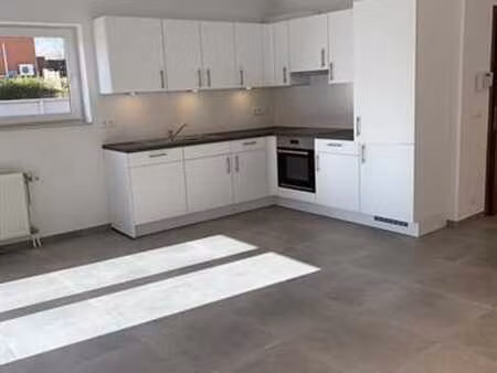 bel appart remis à neuf 2 ch-espace extérieur-parking