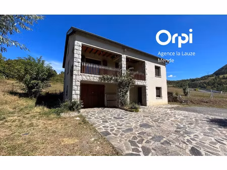 location appartement  155 m² t-5 à mende  710 €