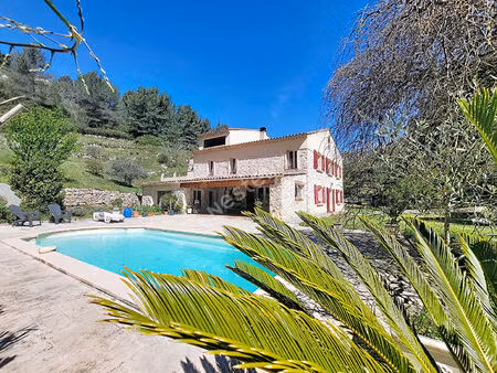 propriété d'exception au coeur de la nature - mas en pierre de 1820 rénové  autonome sur 3