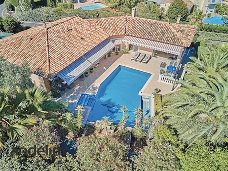 élégance et volumes au coeur de valescure