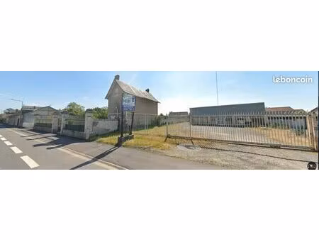 local de stockage idéal pour artisan  entreprise ou activité logistique