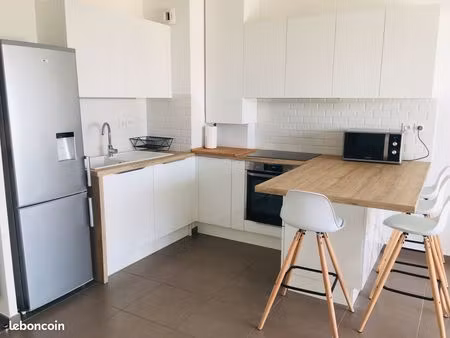 a vendre t2 récent 46m² avec grande terrasse  garage fermé + parking extérieur – dispo aoû