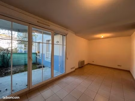 studio 1 pièce 30 m²
