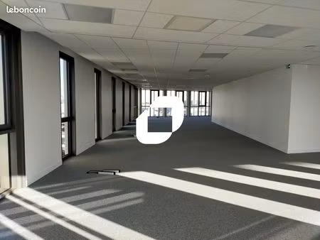 bureau 237 m²