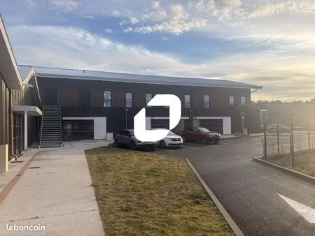 local commercial 302 m²