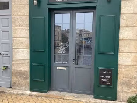 local commercial tout commerce