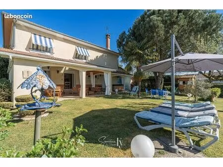 maison 6 pièces 181 m²