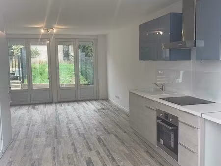 duplex t3 refait à neuf jardinet et terrasse