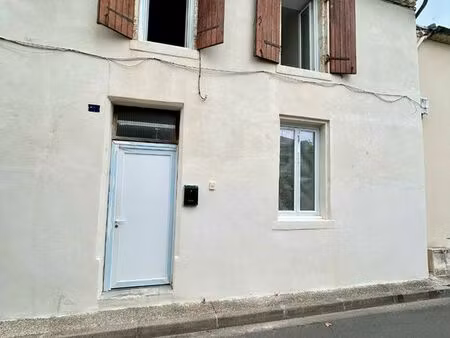 maison de bourg■a louer maison de bourg ■salon/cuisine  une chambre   un dressing pouvant 