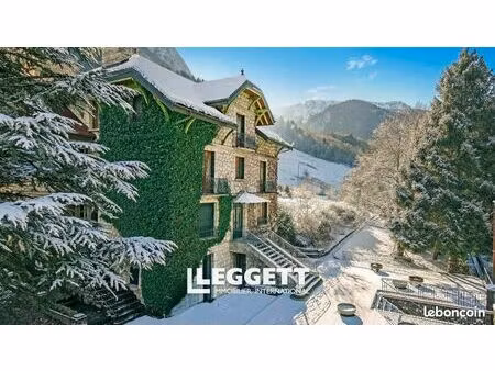 maison 14 pièces 477 m²