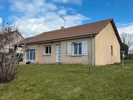 maison à saint sulpice les feuilles