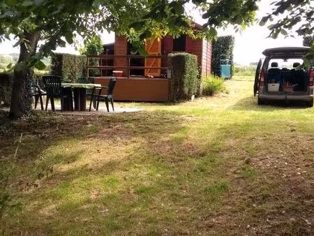 terrain bord de vienne  avec chalet