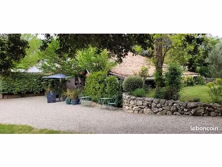 restaurant exploitable de suite avec fort potentiel situé entre créon  libourne et bordeau