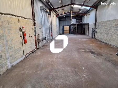 local d'activité 241 m²